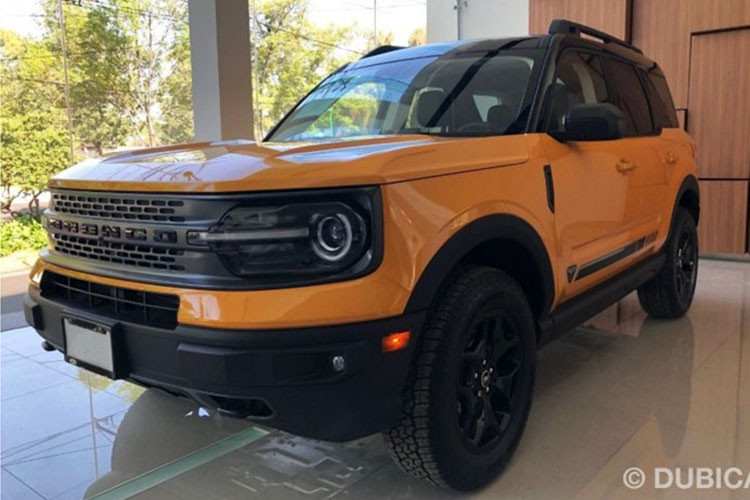 Hiện hãng xe Ford cũng thông báo rằng họ đang gặp khó khăn trong việc tìm nguồn cung cấp một số tùy chọn mái che và vật liệu để sản xuất Bronco 2021. Do đó, một số khách hàng có thể sẽ phải tiếp tục chờ đợi cho đến năm 2022 mới có thể nhận xe.