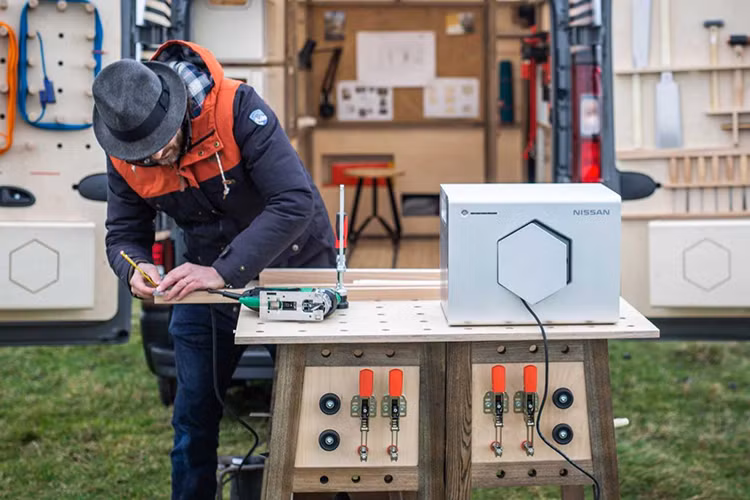 “Nó có tính thực tiễn và đa năng cũng như sáng tạo và tự cung với sự bổ sung của Nissan Energy ROAM. Chúng tôi tin tưởng nó có một tiềm năng to lớn trong phân khúc LCV và là chìa khóa tạo nên sự khác biệt cho xe thương mại Nissan.” ông Francesco Giacalone cho biết thêm.