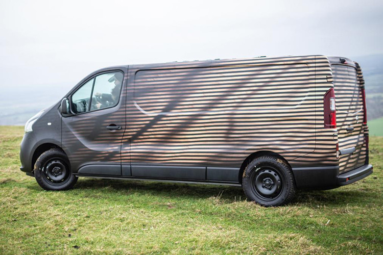 Hãng xe ôtô Nhật Bản đang đưa sự đa năng của mẫu xe van Nissan NV300 lên một đẳng cấp khác. Cụ thể hơn, lần này Nissan đã biến nó thành một thứ rất đặc biệt: một nhà xưởng di động dành cho những nhà làm mộc sáng tạo chuyên nghiệp.