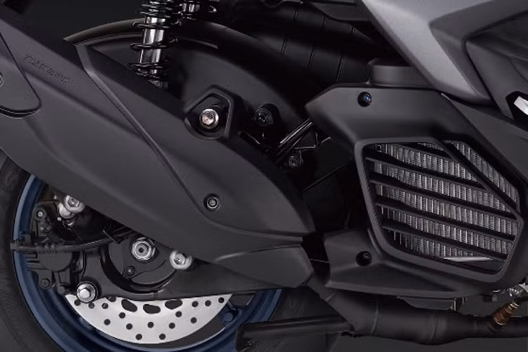 Yamaha Cygnus Gryphus 2024 được trang bị động cơ BLUE CORE, dung tích 124cc, làm mát bằng bộ tản nhiệt SOHC, 4 van, 1 piston, kích thước xi-lanh x hành trình 52,0 x 58,7 mm, tỷ số nén 11,2, mã lực tối đa tại 8.000 vòng/phút và mô-men xoắn cực đại 11 Nm tại 6.000 vòng/phút.