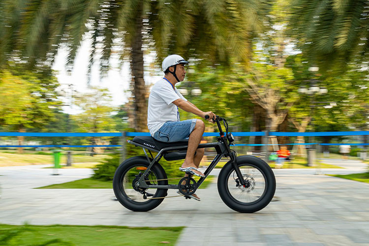 Triển lãm “VinFast - Vì tương lai xanh” diễn ra từ 18 – 20/8/2023, không chỉ mang đến hệ sinh thái toàn diện của VinFast với dải sản phẩm thuần điện và những công nghệ đỉnh cao, mà còn là sân chơi quy tụ những tín đồ công nghệ từ khắp cả nước để tìm hiểu, giao lưu, học hỏi.