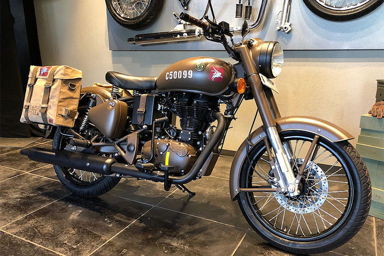 Theo đại diện của hãng xe máy Royal Enfield, sẽ chỉ có 1.000 chiếc môtô Royal Enfield Classic 500 Pagasus Limited Edtion được sản xuất trên toàn thế giới. Trong đó, có 250 chiếc sẽ được bán cho thị trường Ấn Độ, 190 chiếc dành cho thị trường Anh Quốc, 570 chiếc còn lại sẽ được xuất khẩu sang các thị trường khác trong dó có cả Việt Nam.