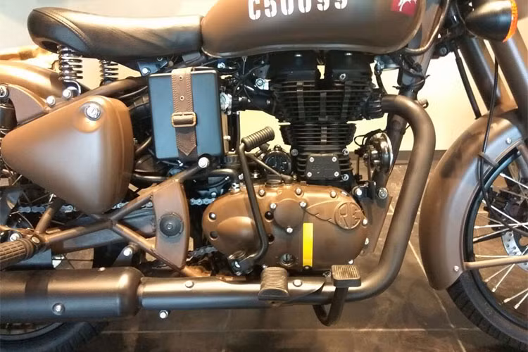 Theo hãng xe máy Royal Enfield, phiên bản giới hạn Classic 500 Pagasus sẽ có hai tùy chọn màu gồn màu Nâu và và Xanh Ô-liu. Sức mạnh của xe đến từ khối động cơ xy lanh đơn, dung tích 499cc, làm mát bằng gió, sản sinh công suất 27,2 mã lực và mômen xoắn cực đại 41,3 Nm.