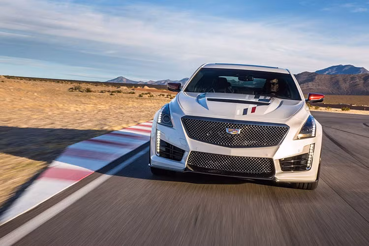 Cadillac chỉ sản xuất 200 chiếc Championship Edition, tất cả đều được bán tại Bắc Mỹ và cạnh tranh trực tiếp với đối thủ BMW M5 (F90) 2018.