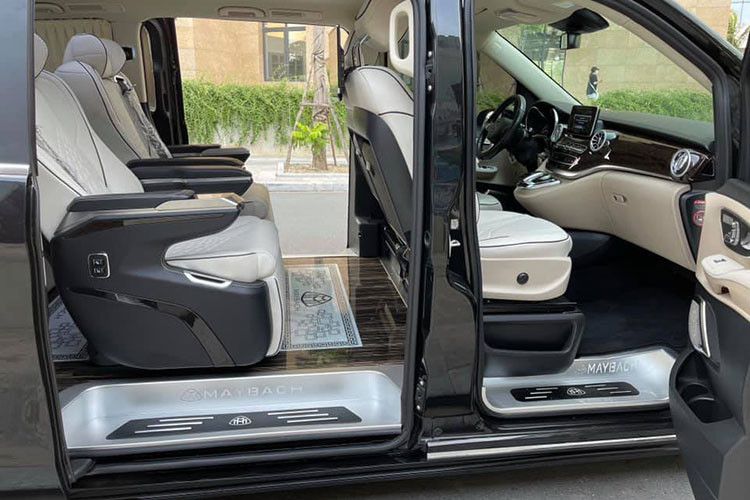 Chiếc MPV Mercedes-Benz V-Class 2016 độ này vẫn sử dụng động cơ dầu 4cyl thẳng hàng, dung tích 2.1L cho công suất tối đa 163 mã lực tại 3.800 vòng/phút và mô-men xoắn 380Nm tại 1.400 – 2.400 vòng/phút. Sức mạnh được truyền xuống cầu sau (RWD) thông qua hộp số tự động 7 cấp (7G-TRONIC).