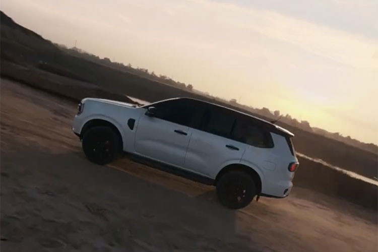 Ford Everest Sport 2025 dac biet ra mat Viet Nam, gan 1,2 ty-Hinh-9