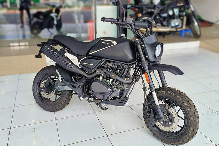 Thương hiệu xe Áo Brixton thường được giới biker Việt biết tới một thời bởi những mẫu môtô côn tay dáng hoài cổ có động cơ 125, 150 hoặc 250cc và Brixton Crossfire Mini 125 mới được xem là một cái tên khá lạ lẫm.