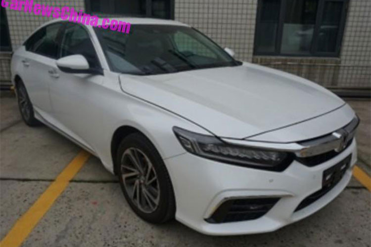 Honda Trung Quốc vừa tung ra mẫu xe sedan Inspire mới tại thị trường đông dân nhất thế giới. Trên thực tế, mẫu xe Honda Inspire 2018 này không phải là hoàn toàn mới. Honda Inspire về cơ bản chính là mẫu xe Accord 2018 quen thuộc, đang được bán ra tại nhiều thị trường trong đó có Việt Nam nhưng với thiết kế thể thao hơn.