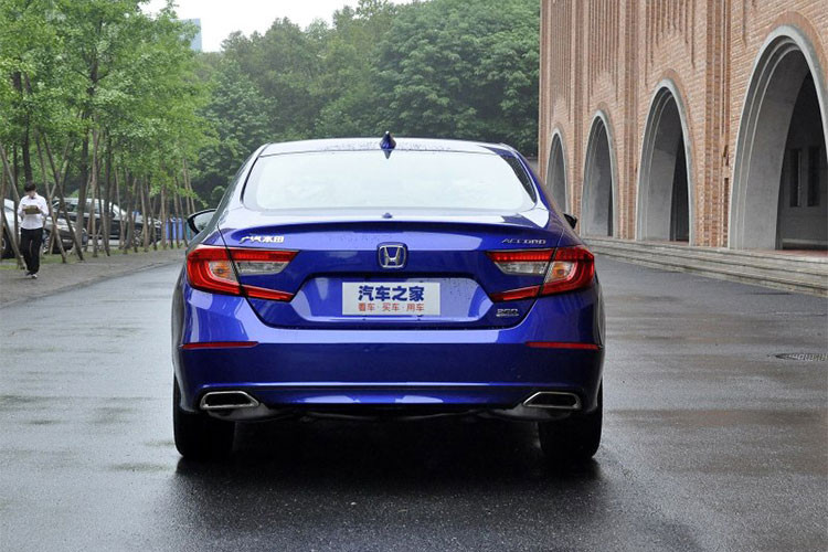 Tại thị trường Trung Quốc, Honda Inspire được trang bị động cơ xăng 4 xi-lanh, tăng áp, dung tích 1,5 lít, sản sinh công suất tối đa 194 mã lực và mô-men xoắn cực đại 260 Nm. Sức mạnh được truyền tới bánh thông qua hộp số biến thiên vô cấp CVT. Trong tương lai, hãng Honda sẽ bổ sung phiên bản plug-in hybrid PHEV cho mẫu sedan cỡ trung này.