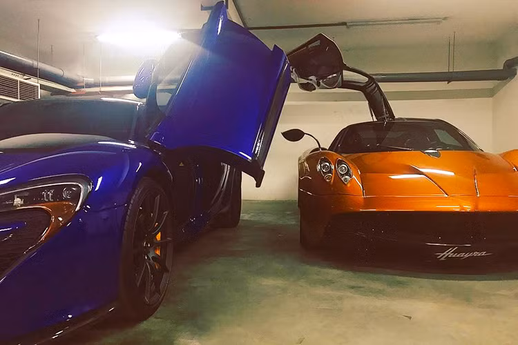 Minh Nhựa là người có sở thích chơi xe độc, hầu hết siêu xe của anh không có chiếc thứ hai tại Việt Nam. Trước bộ 3 siêu xe "hàng khủng bao gồm McLaren, Pagani Huayra và Lamborghini Aventador LP750 SV - đại gia siêu xe này còn sở hữu hàng loạt siêu xe thuộc hàng độc khác như; Bugatti Veyron, BMW i8, Lamborghini Mucielago LP760 SV...