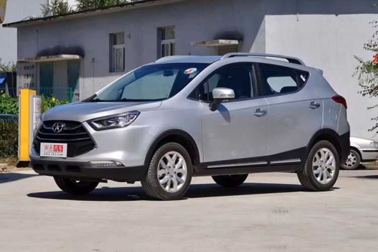 Chiếc xe sẽ có giá khởi điểm 50.000 nhân dân tệ (tương đương 178 triệu đồng) và cao nhất là 65.000 nhân dân tệ (tương đương 232 triệu đồng). 