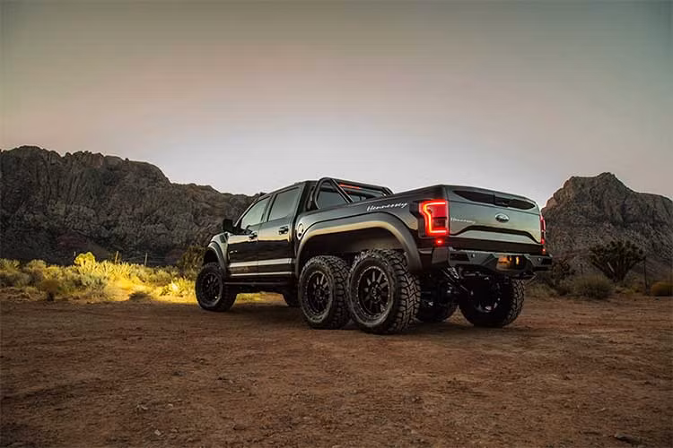 Ông John Hennessey - người sáng lập và chủ sở hữu hãng độ Hennessey Performance đến từ bang Houston, Mỹ khẳng định: "VelociRaptor 6x6 là chiếc xe off-road cực đỉnh và chúng tôi sẽ sản xuất 50 chiếc VelociRaptor 6x6, nó không chỉ là một trong những chiếc xe mạnh mẽ trên thị trường mà còn là một trong những chiếc độc nhất".