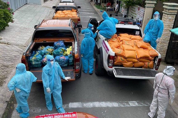 Phu My Ford thay doi mo hinh ban hang thich ung cuoc song moi-Hinh-4