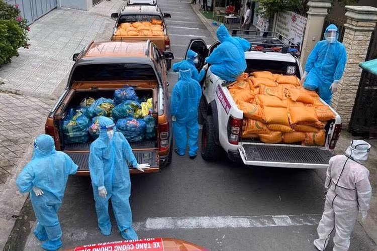 Phu My Ford thay doi mo hinh ban hang thich ung cuoc song moi-Hinh-4