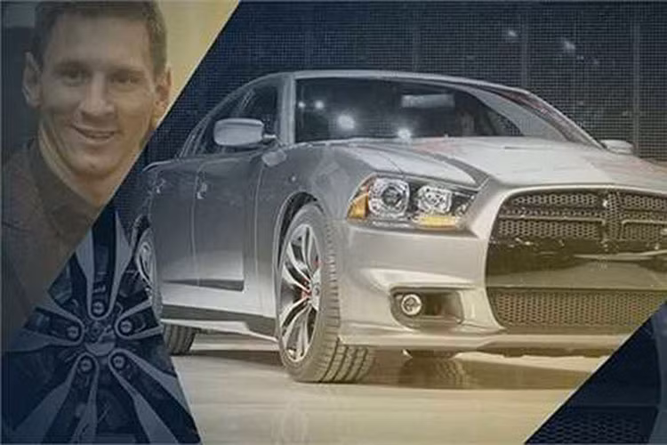 Dodge Charger SRT8 là mẫu xe Mỹ duy nhất của siêu sao Argentina. Dodge Charger của Messi có màu cam, với khả năng tăng tốc từ 0-100 km/h chỉ trong 4,6 giây. So với những siêu xe của Messi thì đây được coi là chiếc xe có giá tương đối thấp. Xe được trang bị khối động cơ V8 HEMI, dung tích 6.4 lít, cho công suất 470 mã lực.