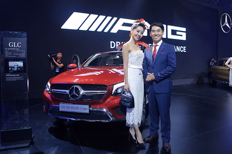 Tại VMS 2017, có bốn mẫu xe chủ lực của hãng là C-Class, GLC, E-Class, S-Class. Ngoài ra thương hiệu xe siêu sang Mercedes-Maybach cũng như thương hiệu xe hiệu năng cao Mercedes-AMG cũng góp mặt, tạo nên sự đa dạng trong từng phân khúc của hãng xe Đức tại Việt Nam.