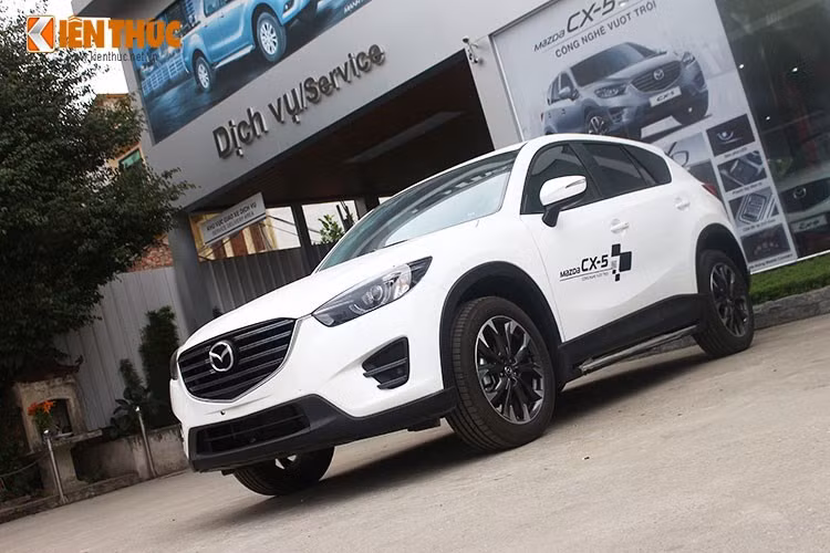 Thaco Tường Hải trong năm 2017 liên tục tạo cú sốc về giá đối với mẫu xe ôtô Mazda CX-5 khi để mẫu xe này được các đại lý áp giá chỉ còn 879 triệu, đồng nghĩa với việc chiếc Crossover này có giá bán chỉ ngang tầm với các mẫu xe sedan hạng C. Cú hích này đã khiến các đối thủ như Honda CR-V hay Nissan X-Trail... phải liên tục chạy theo.