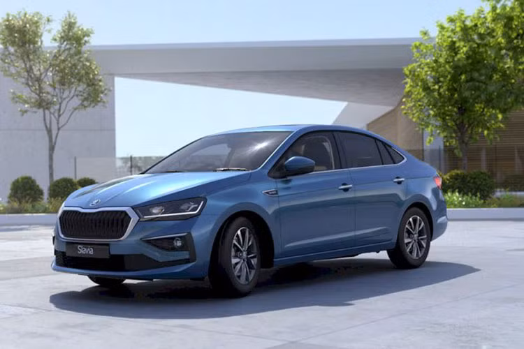 Một số chuyên gia nhận định, nguyên nhân chính của đợt ưu đãi đến từ lượng xe tồn kho kéo dài từ cuối 2024. Động thái “xả hàng” này giúp các hãng và đại lý chuẩn bị cho sự ra mắt của các phiên bản facelift hoặc thế hệ mới trong năm nay.