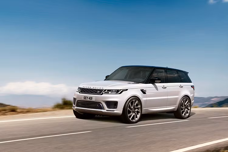 Ngoài ra, cũng tại VIMS 2017, thương hiệu này còn giới thiệu 4 mẫu xe địa hình đa dụng hạng sang thuộc thương hiệu Land Rover: Range Rover Sport, Discovery Sport, Discovery hoàn toàn mới vừa được ra mắt tại Việt Nam vào tháng 09 vừa qua và Range Rover Autobiography LWB.