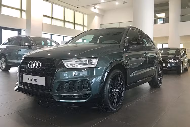 Mẫu xe SUV hạng sang cỡ nhỏ Audi Q3 2.0 TFSI quattro có công suất 220 mã lực, mô-men xoắn cao với 350 Nm thậm chí ở dãy vòng tua thấp và có khả năng tăng tốc từ 0 đến 100 km/giờ chỉ tròn 6.4 giây. Mức tiêu thụ nhiên liệu chỉ 6.6 lít cho 100 km khi được thử nghiệm tại Châu Âu.