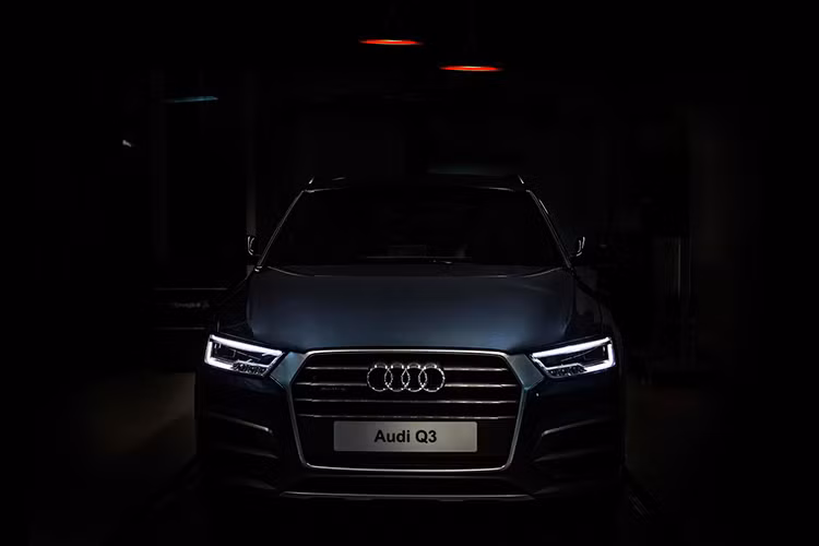 Góp mặt tại Triển lãm ôtô Quốc tế Việt Nam (VIMS 2017) diễn ra từ 25 đến 29/10/2017, thương hiệu xe sang Audi tại Việt Nam vừa hé lộ 2 mẫu xe quan trọng nhất của mình là Audi Q3 và TT phiên bản đặc biệt. Ngoài ra, hai mẫu xe này cũng sẽ sẵn sàng để đến tay người dùng Việt.