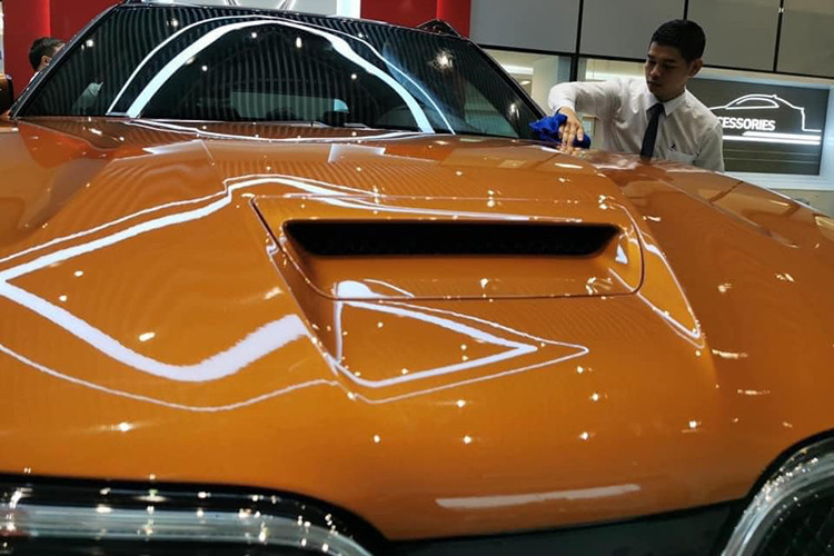 Như vậy có thể thấy VinFast President dài hơn Lux SA2.0 khoảng 206 mm, tương đương 20,6 cm, đây là chênh lệch đáng kể giữa các mẫu xe cùng phân khúc, như vậy có thể nói không gian hàng thứ 2 có thể sẽ được kéo dài.