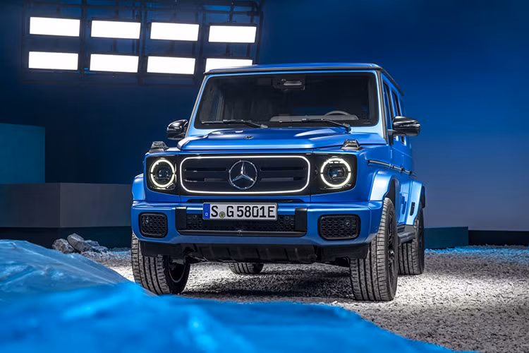 Với thiết kế đẳng cấp, công nghệ hiện đại và hiệu suất vượt trội, Mercedes-Benz G580 hứa hẹn sẽ tiếp tục khẳng định vị thế của G-Class trong phân khúc SUV hạng sang, đồng thời mở ra kỷ nguyên mới cho dòng xe biểu tượng này tại Việt Nam. 