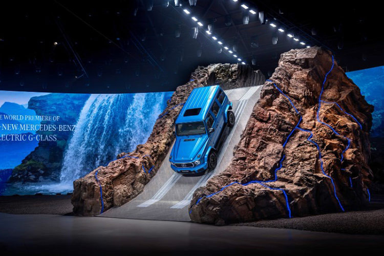 Tuy nhiên, khác với các dòng xe điện khác sử dụng tiền tố EQ, G580 không được gọi là EQG mà được đặt tên G580 EQ Technology nhằm tôn vinh di sản của dòng G-Class.