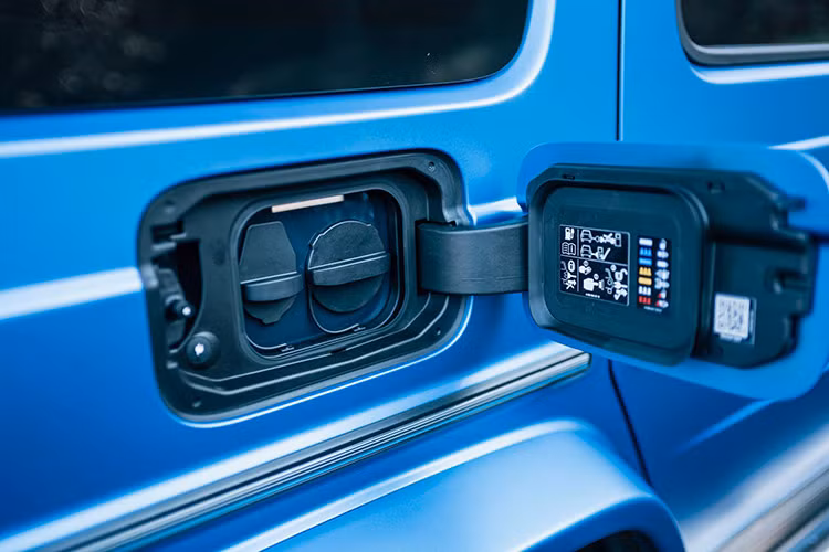 Sự xuất hiện của G580 giúp mở rộng đội hình SUV điện của Mercedes-Benz tại Việt Nam, vốn đã bao gồm các mẫu EQB, EQE, EQS và cả phiên bản Mercedes-Maybach EQS.