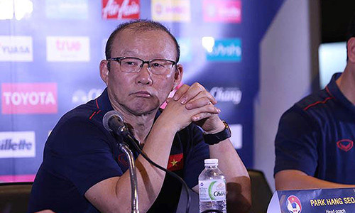 HLV Park Hang Seo co quyen dam phan voi doi tac khac truoc 6 thang