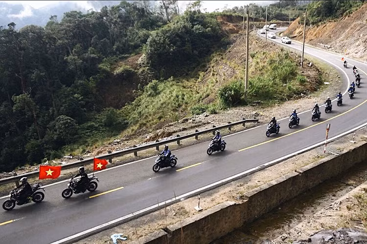 Trong hành trình xuyên Việt này, 20 biker sẽ có dịp được trải nghiệm mẫu xe Yamaha Exciter 150 mới được nâng cấp dựa trên cảm hứng “Adrenaline of Speed” (sự phấn khích đỉnh cao của tốc độ).