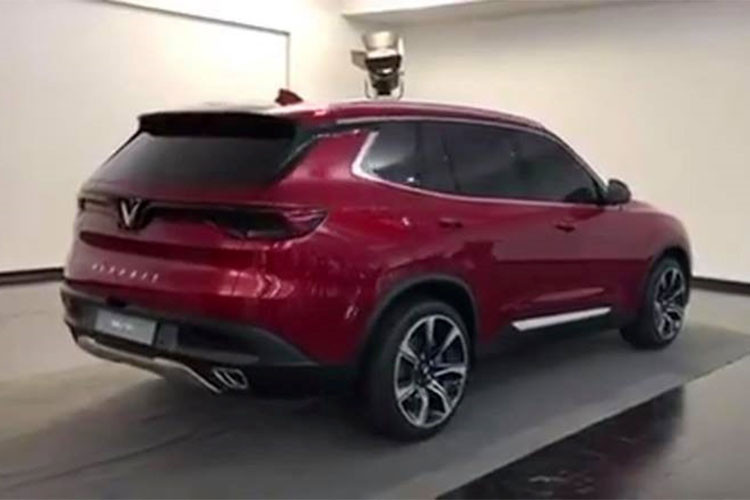 Theo hãng sản xuất ôtô Việt Nam này cho hay, phong cách thiết kế cặp xe sedan và crossover VinFast được phát triển và hoàn thiện bởi Pininfarina.