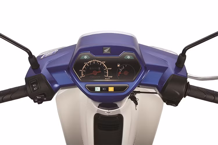 Được biết, mẫu xe máy Honda EX5 mới hay còn gọi là Honda Dream ở các thị trường lần cận có mặt tại Malaysia vào những năm 1987 và đã đạt được con số bán ra hơn 2 triệu chiếc tại quốc gia này.