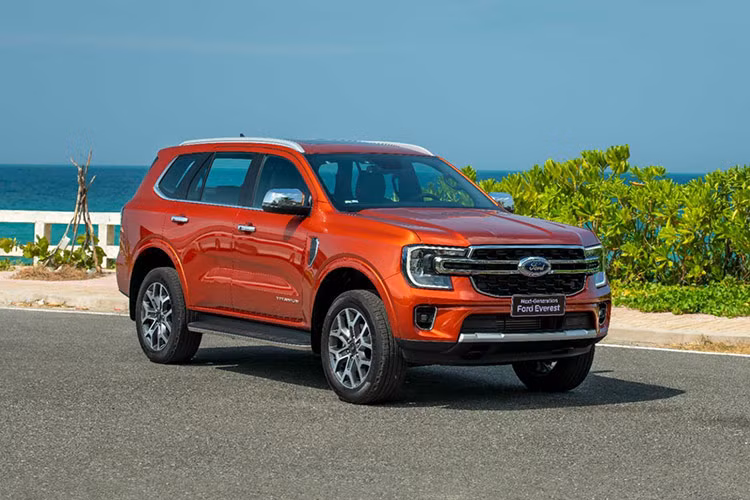 Ford Ranger va Everest tai Viet Nam sap bi cat mot so trang bi?