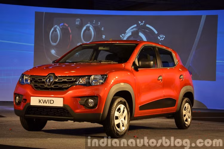 Ngoài ra, xe cũng sở hữu khoảng sáng gầm xe cao với 180 mm cùng chiều dài cơ sở 2.422 mm. Nhờ việc nội địa hóa lên tới 98% và sản xuất tại Ấn Độ nên Renault Kwid mới có mức giá rẻ như vậy.