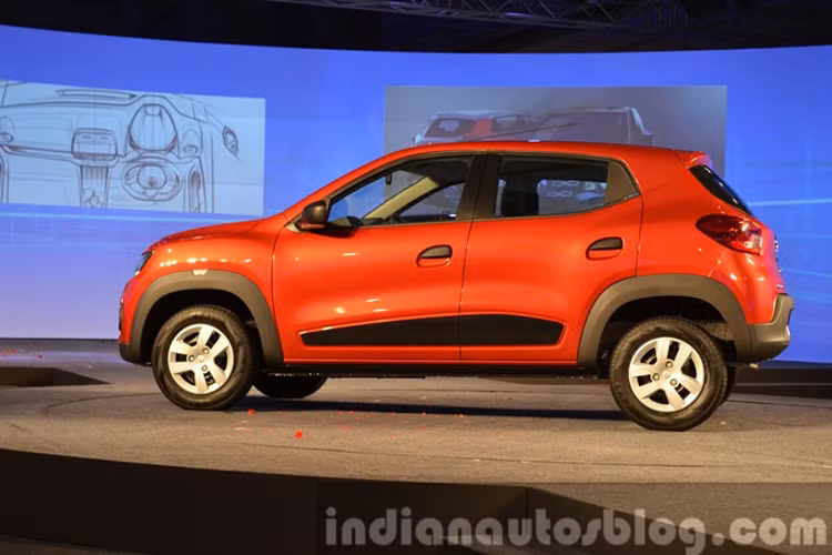 Là một chiếc xe hơi giá rẻ, Renault chỉ trang bị cho Kwid động cơ xăng 3 xi lanh 0,8 lít cho công suất 53 mã lực tại vòng tua máy 5.678 vòng/phút, mô men xoắn 72Nm tại 4.386 vòng/phút.