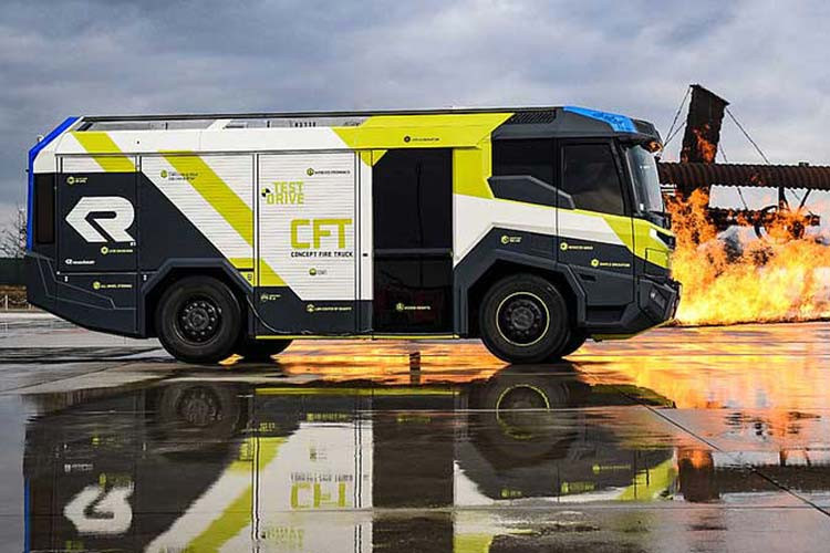 Một lợi ích khác của mẫu concept này là tính biến hóa cao của nó – vai trò và tính năng của xe có thể dễ dàng thay đổi và thích nghi. Ví dụ, phần phía sau của xe có thể lắp đặt trong vai một xe cứu thương mini nhằm mang tới sự hỗ trợ y tế tại hiện trường, trước khi xe cứu thương thật tới.