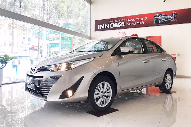 Ngay khi vừa ra mắt thế hệ Toyota Vios 2018 mới, mẫu xe này tiếp tục trở lại cuộc đua doanh số với Hyundai Grand i10 và ngay lập tức tái chiếm vị trí đầu bảng trong tháng 8/2018 với 1.710 xe bán ra thị trường. Mẫu xe này đã giành lại vị trí dẫn đầu từ tay Hyundai Grand i10 về mặt doanh số.