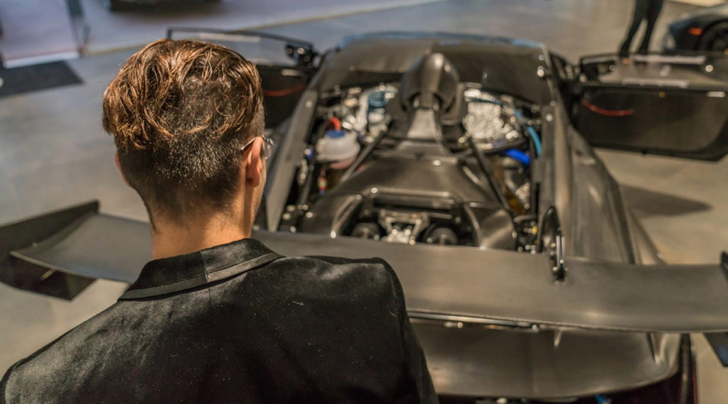 Mẫu siêu xe đua Lamborghini này sử dụng khối động cơ V10 hút khí tự nhiên được lấy từ Huracan LP610-4 tiêu chuẩn, nhưng được tăng sức mạnh lên 620 mã lực, mô-men xoắn cực đại đạt 560 Nm.