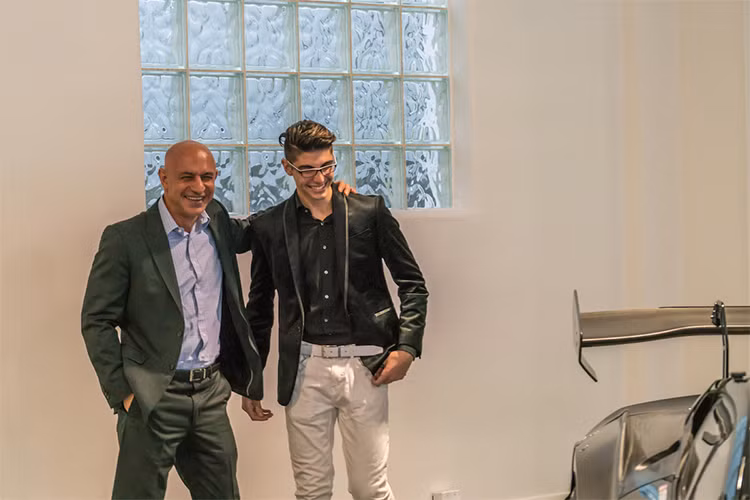 Steve Aghakhani đã gắn bó với những chiếc xe đua từ năm lên 7 tuổi. Trước đó, Steve đã sở hữu hai chiếc xe đua khác của Lamborghini là Gallardo Super Trofeo và Huracan Super Trofeo và một số siêu xe đường phố như Porsche 911R, McLaren 650S...