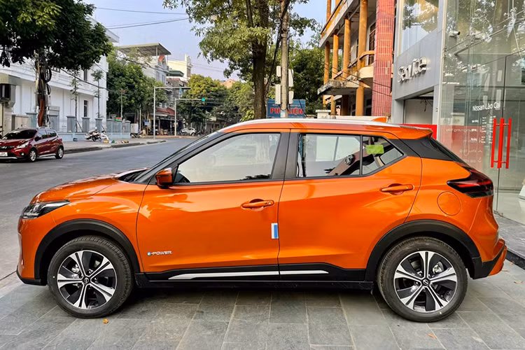 Gia xe Nissan Kicks e-power do day, giam toi 220 trieu dong-Hinh-3