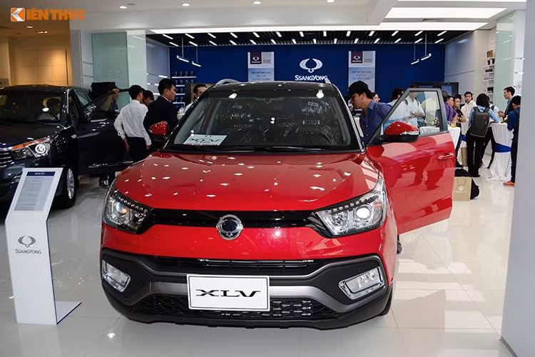 So với các đối thủ tại thị trường ôtô Việt, các mẫu xe hạng B của Ssangyong sở hữu những trang bị không kém cạnh, thậm chí còn đa dạng hơn. Tuy nhiên vấn đề về thương hiệu vẫn là rào cản lớn đối với hãng xe này. Hi vọng với mức giảm giá lần này, thương hiệu ôtô Hàn Quốc Ssangyong sẽ mang một luồng sinh khí mới cho doanh số hãng.