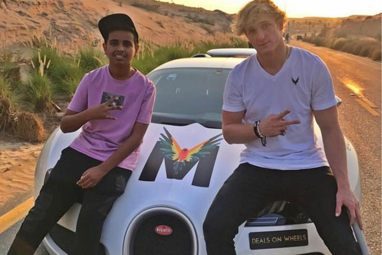 Siêu xe đắt nhất của 'Money Kicks là chiếc Bugatti Veyron vừa tậu hồi tháng trước. Dù đã bị thay thế bởi ''ông hoàng tốc độ'' Chiron nhưng Veyron vẫn là một tượng đài trong giới siêu xe. Rashed Belhasa là một trong những người sở hữu Bugatti Veyron nhỏ tuổi nhất thế giới.