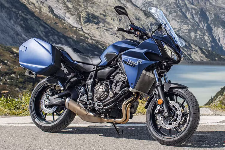 Hãng xe máy Nhật Bản vừa chính thức ra mắt phiên bản mới của dòng xe Yamaha Tracer 700 mới tại triển lãm Intermot 2018. Theo đó dòng xe sport-tourer tầm trung của Yamaha sẽ có thêm bản Tracer 700 GT.