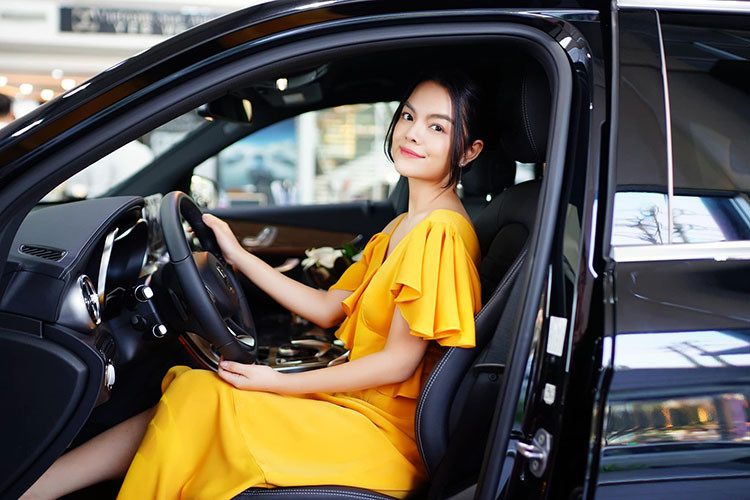 Mercedes-Benz GLC 250 4Matic bản nâng cấp của nữ ca sĩ Phạm Quỳnh Anh vẫn được trang bị động cơ I4 2.0L sản sinh 211 mã lực, Hộp số tự động 9 cấp 9G-TRONIC đi kèm hệ dẫn động 4MATIC. Mô-men xoắn cực đại 350 ngay từ vòng tua máy 1.200 vòng/phút, có mức tiêu hao nhiên liệu trung bình ở mức 6.5L/100 km. Đi kèm 5 chết độ lái khác nhau là "Comfort", "ECO", "Sport", "Sport+" và “Individual”.