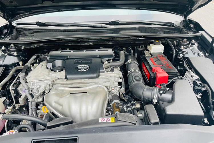 Các trang bị an toàn khác của xe còn có hệ thống cân bằng điện tử, kiểm soát lực bám đường, chống bó cứng phanh ABS, phân bổ lực phanh điện tử, cảnh báo phương tiện, camera lùi...