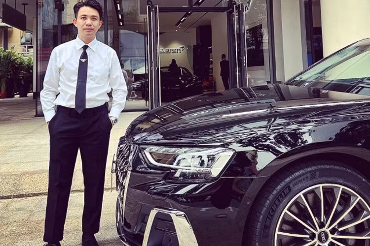 Chỉ sau 2 tháng, trên các trang mua bán xe đã qua sử dụng xuất hiện thông tin rao bán một chiếc sedan hạng sang Audi A8L mang biển kiểm soát 51K-475.31. Ngay sau đó, nhiều người đã nhận ra đây chính là chiếc xe sang Audi A8L 2022 của Minh Nhựa.