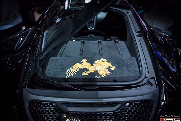 "Xe là sự kết hợp giữa phong cách thiết kế đương đại của Anh và các yếu tố nghệ thuật cổ điển của Trung Quốc được tạo ra để đáp ứng mong muốn của khách hàng đối với việc cá nhân hóa và là bằng chứng cho sự quan tâm ngày càng tăng đối với dịch vụ MSO tại thị trường này”. Ansar Ali, Giám đốc điều hành của McLaren Special Operations cho biết.