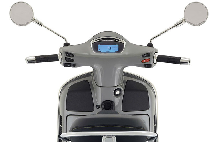 Được biết, các kỹ sư của của thương hiệu xe Vespa nhà Piaggio đã trang bị cho động cơ quả pit-tông và đầu bò mới nhằm cải thiện hiệu năng của buồng đốt, qua đó tăng công suất thêm 12% và mômen xoắn thêm 18%.