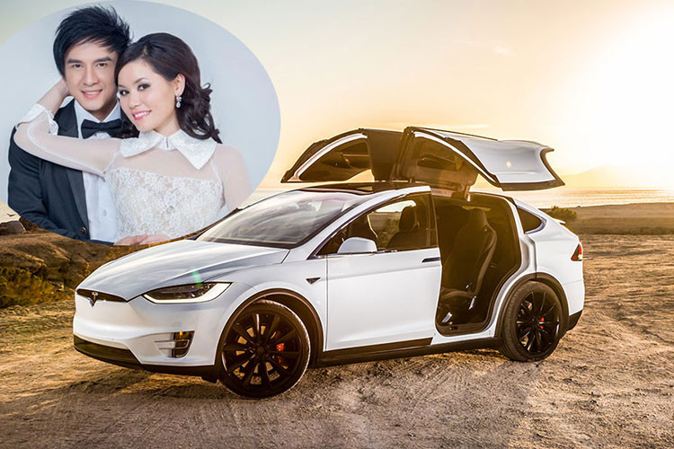 Ngoài siêu xe mui trần của Lamborghini và Ferrari, anh còn sở hữu cả những chiếc xe sang của Mercedes-Benz, BMW hay siêu xe điện Tesla... Đây được xem là điều ít biến về anh chàng ca sỹ khá kín tiếng này.